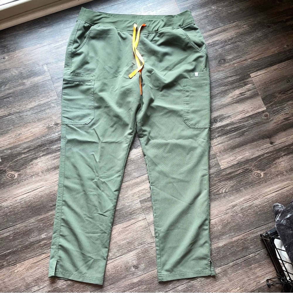 Figs Kade Cargo Moss Scrub Pants XL - Picture 3 of 5
